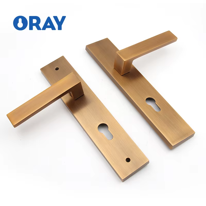 Factory Price Manufacturer Supplier Small Door Knob with Lock Gold Safety Door Gate Locks - Oray Hardware